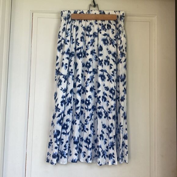 NEW Without Tag Blue And White Floral Midi Skirt - Picture 5 of 6